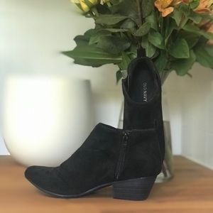 Old Navy Sueded Ankle Boots